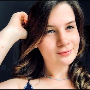 Meet your Posher, Hailey